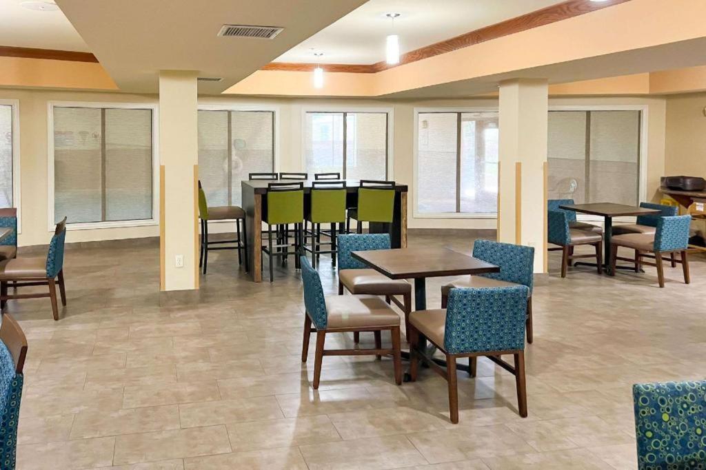 Comfort Inn And Suites Thatcher Екстериор снимка