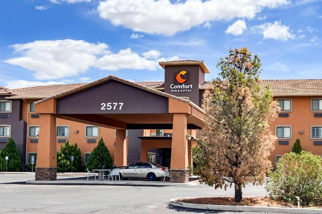 Comfort Inn And Suites Thatcher Екстериор снимка